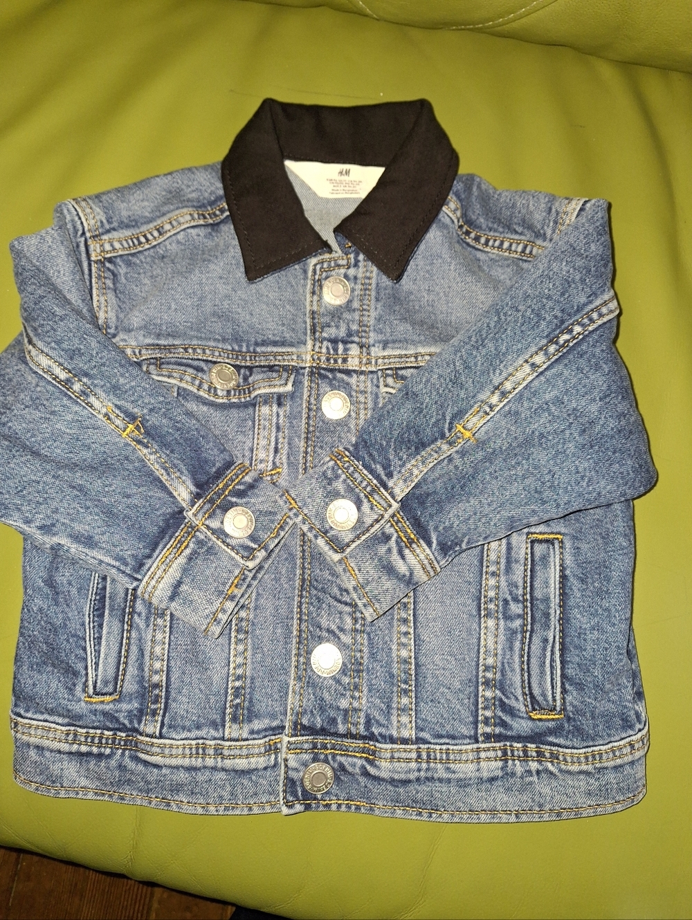H&M Kids Light Blue Denim Jacket with Black Collar 2T NEW Unisex